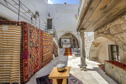 Vetus Cave Cappadocia - Bãi đậu xe