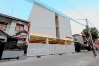Keenan Living Perumnas Hotels in Condongcatur