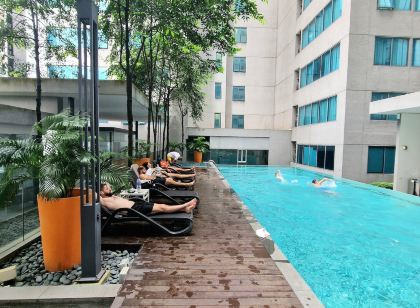 Luxury Family suite KLCC 8 min walk@WiFi*Netflix [2BR+2BA] by Atiq