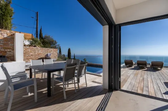 Deluxe Villa  view of the Or Islands-California