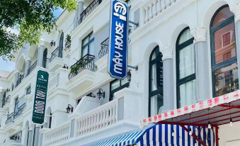 May House Grandworld on the beach