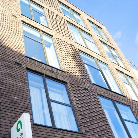 Aptel east Отели рядом с достопримечательностью «Уоппинг»