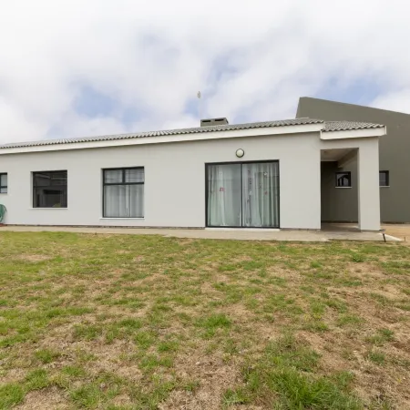Nikita's Holiday Home - Walvis Bay Отели в г. Уолфиш-Бей