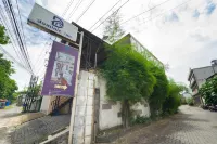 Dominic Inn Semarang By ARBA - Parkplatz