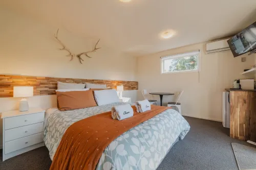 Stargazing Suite - Compact Stay with Essentials