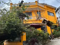 Bee Hill Hotel โรงแรมในด่าหลัต