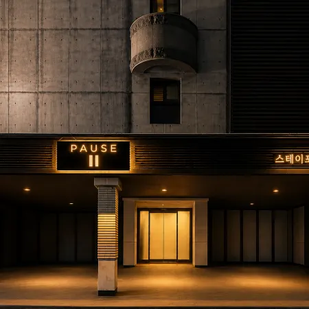 Stay PAUSE