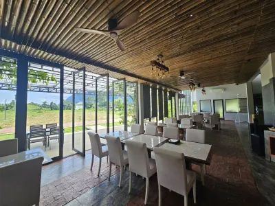 FamilyLand Resort Hotels in Pakpo