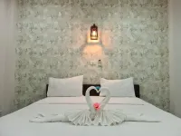 Dhammachart Riverview Resort Hotels in Mueang Samut Songkhram