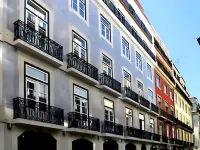 Brown's Downtown Hotel Отели рядом с достопримечательностью «Триумфальная Арка на руа Аугушта»