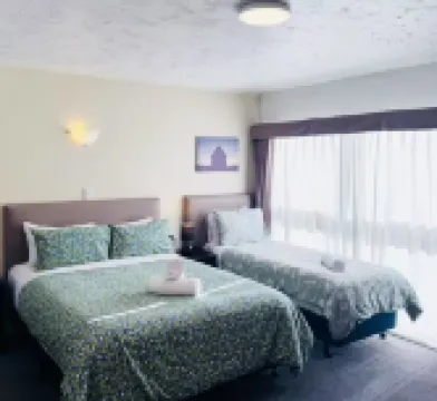 Merivale Court Large Studio-Unit 3