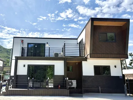 twin stay Отели рядом с достопримечательностью «Jangho Port»