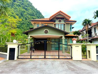 Luxe Sunway Lakeside Bungalow in Ipoh
