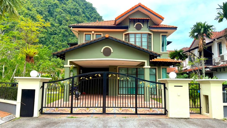 Luxe Sunway Lakeside Bungalow in Ipoh