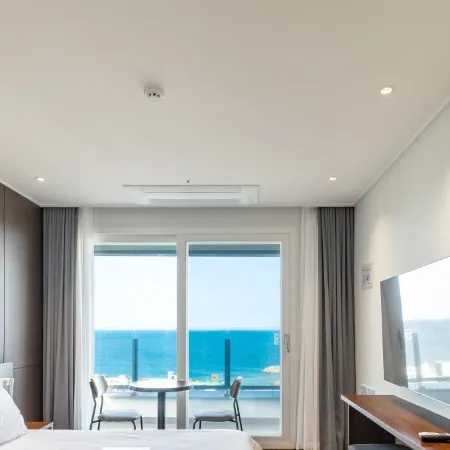 Richeville Signature Hotel and Residence Отели рядом с достопримечательностью «Daepohang Port»