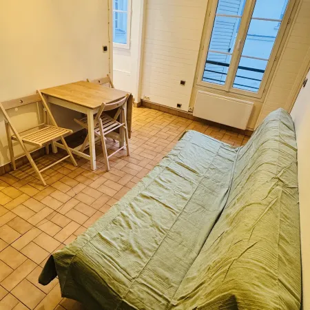 2-bed apart close to Louvre