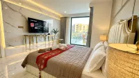 Villa with private pool in Pattaya central Near walking street & Phratamnak