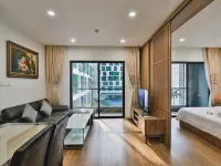 S LIVIN Airport Apartment - Beside to Holiday Inn Hotels near District 12