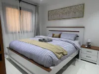 Cozy 1-bedroom apartment with terrace in Dakar - Bãi đậu xe
