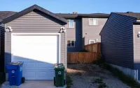 Bright & Quiet Cochrane Home Close to Calgary and Canmore Banff - 3 étoiles