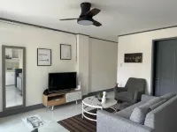 MDEC Apartments Hotels in Hindang