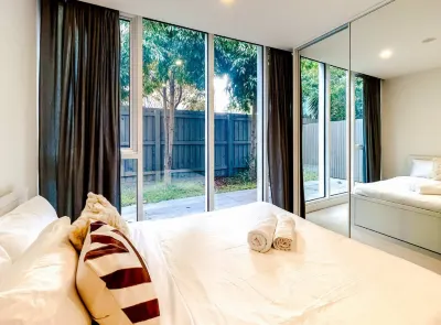 Deluxe Brighton Apt Private Garden Parking WIFI Hotel in zona Brighton Bathing Boxes South End
