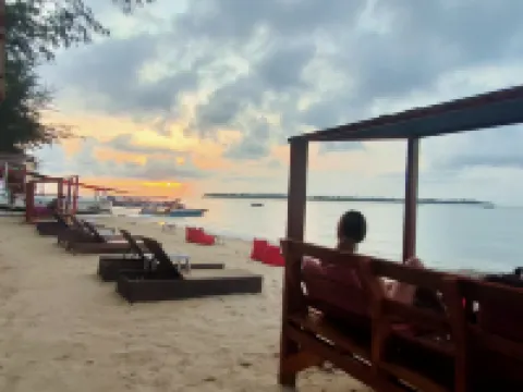 Matahari Bungalow 3 吉利阿爾酒店