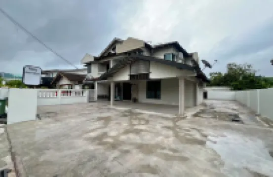 8 mins driving to T.C Beach @ Holiday Guest House