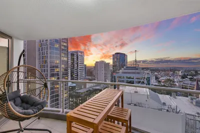 Arcade in the Sky - Views, Games & Vibes