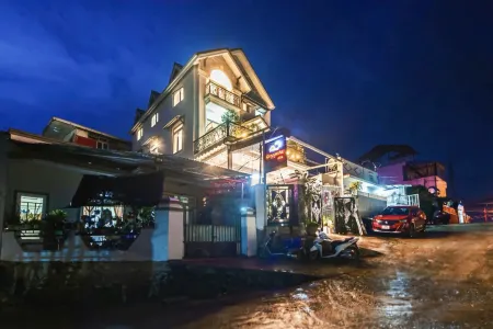 Tiên Hoa Sơn Villa - House Отели рядом с достопримечательностью «Далатский цветочный сад»