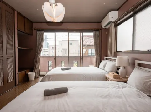 3 story house/105m2/4 bedrooms+7 beds/Max 12ppl