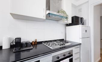 Cozy apart near Père-Lachaise