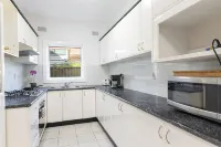 Belmore Brand new renovated 3Br house|AC & Parking