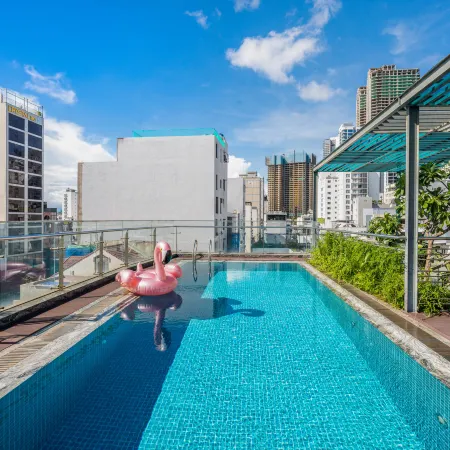 Happy House Hotel & Apartment