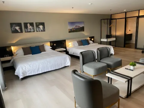 R Hotel Aeropod Отели рядом с достопримечательностью «Танджунг Ару»