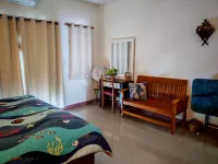 Little Charlie's House Khanom