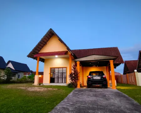 Amanjiwa Villa @ A' Famosa - Private Pool Hotels in Pegoh