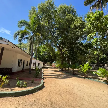 Crown Majesty Hotels in Arugam