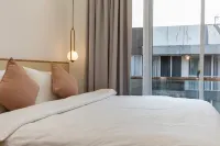 Lakeside 2BR Condo Villa Rainbow Spring - balcony