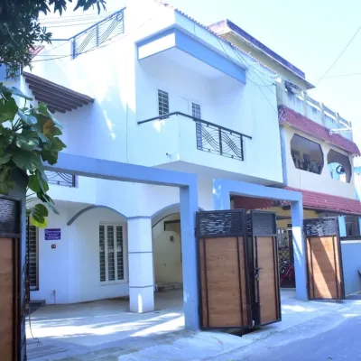 White Pearl Villa - 3 BHK Homestay with 3 Bathroom ISKCON 퐁디셰리 주변 호텔