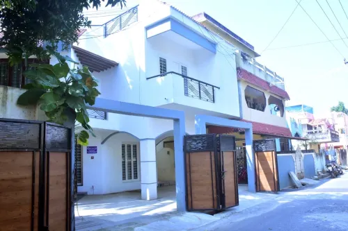 White Pearl Villa - 3 BHK Homestay with 3 Bathroom - Villas