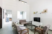 Town Center | 2 parking by VCR - Pet friendly