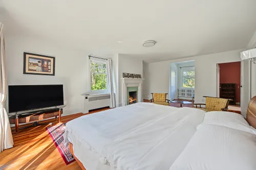 Vancouver Shaughnessy Peaceful Stay with Private Bathroom at a Classic Home - 빌라