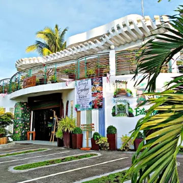 Nicole's Garden Naga