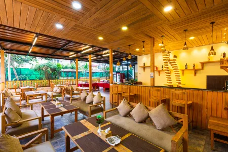 Hotel Harmony & Little Bites Bistro