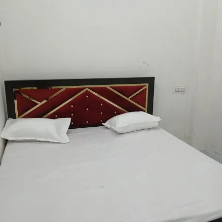 Awadh Biharee Inn