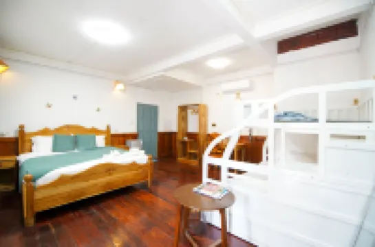 Chair Riverside Villa