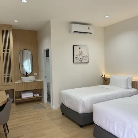 Mani Ranong Hotel Hotels in Mueang Ranong District