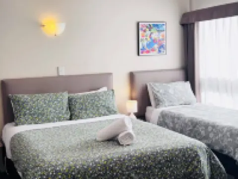 Merivale Court Large Studio-Unit 2