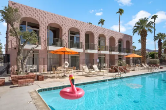 Palm Desert Suites Hotel a 